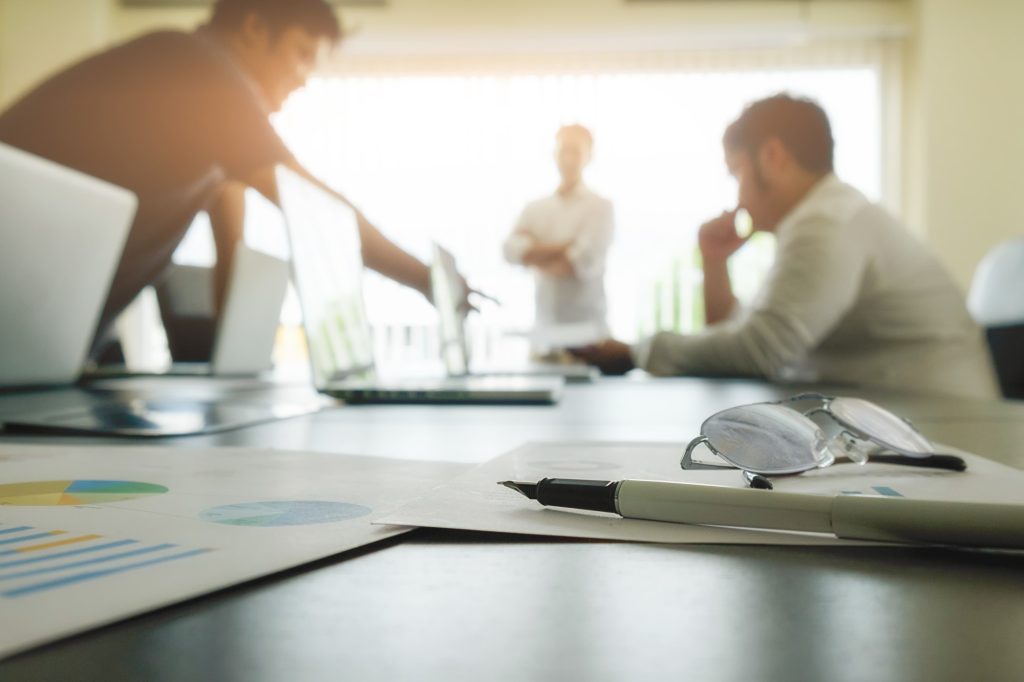 Un incontro di lavoro per costruire una collaborazione aziendale